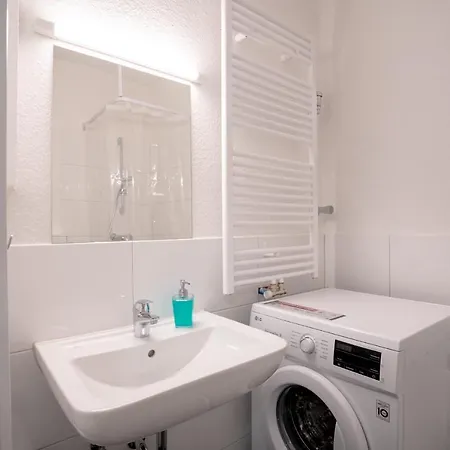 RüSuite XL I 2-Zimmer Apartment I Balkon I Netflix Essen Exterior foto